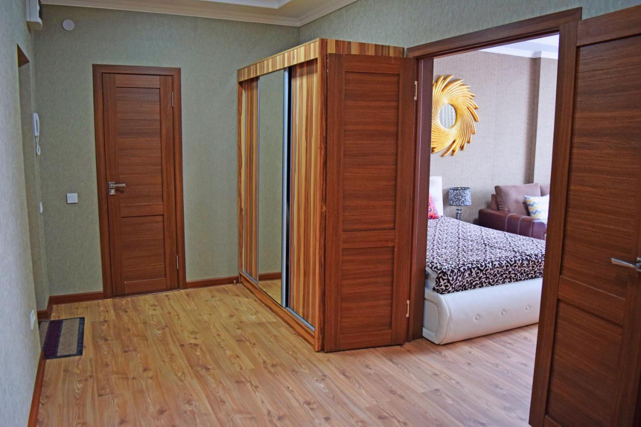 Sunny Apartment With Mountain View Бішкек Екстер'єр фото